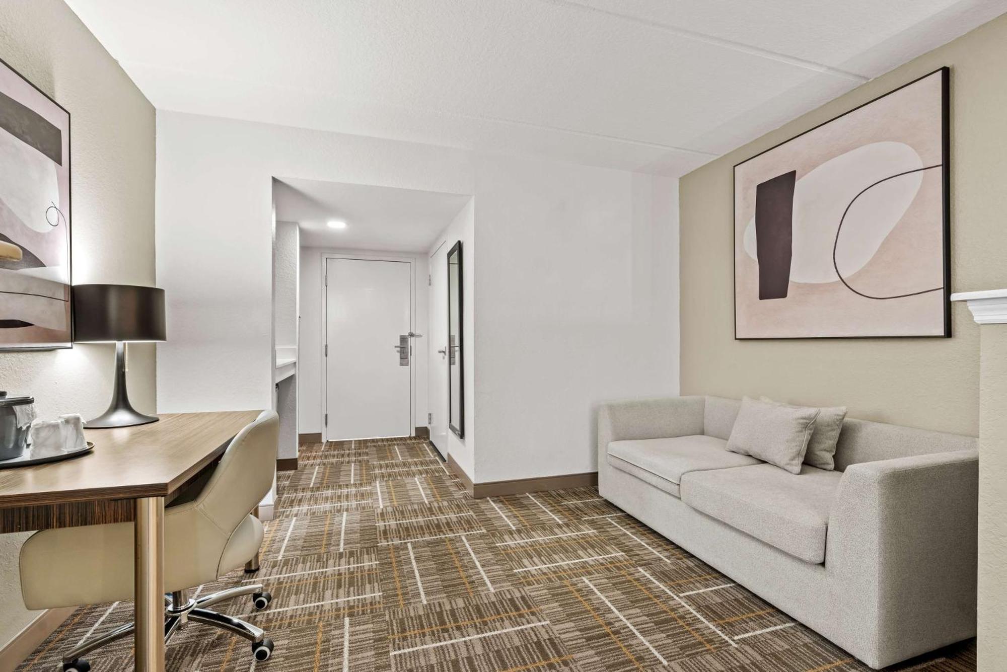 Sonesta Essential Orlando Hotel Bagian luar foto